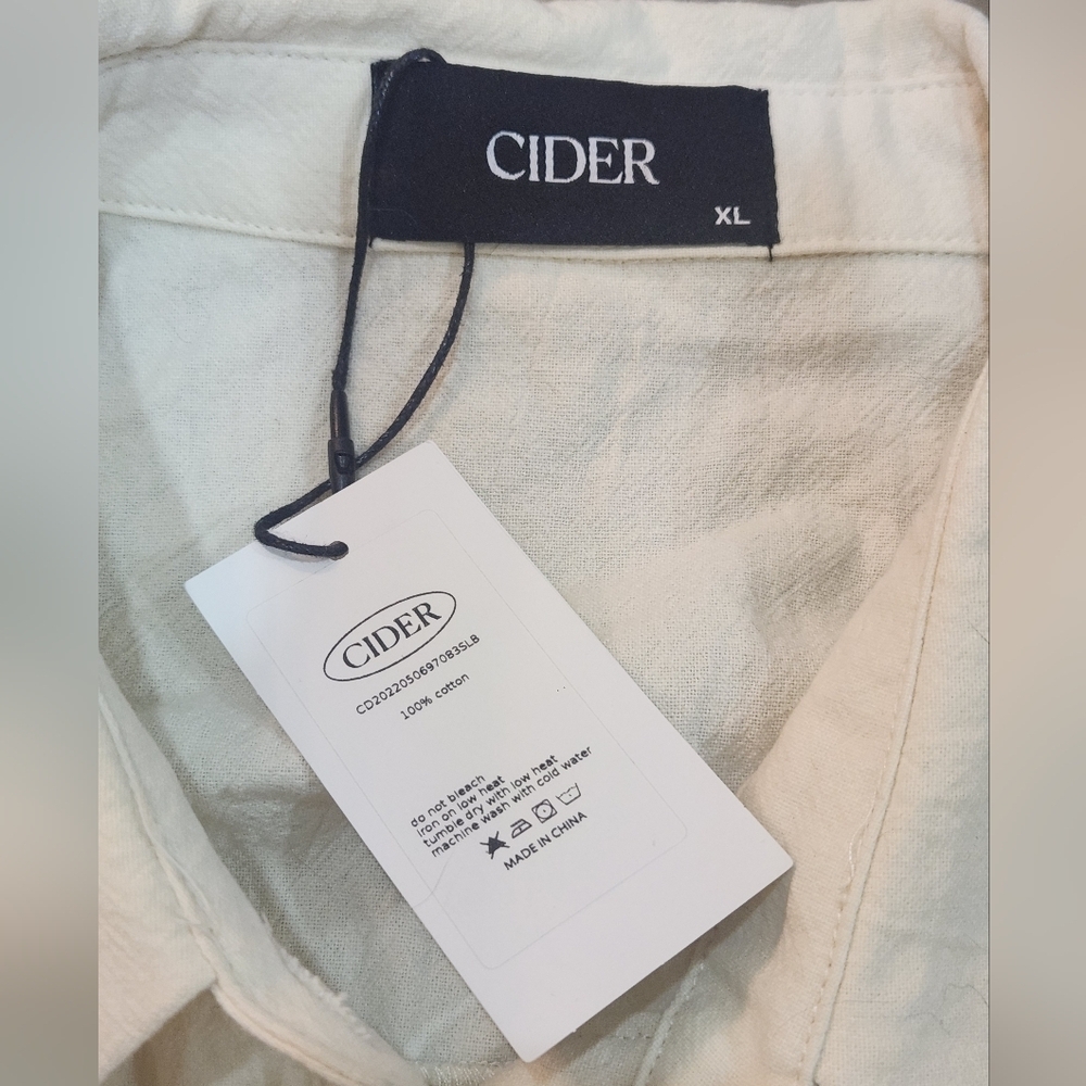 Cider Cream Button-Down Cropped Cap-Sleeve Shirt - Picture 3 of 6